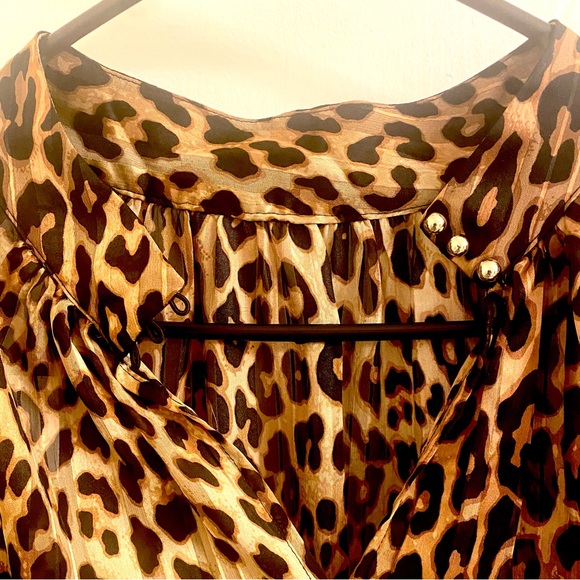 Brand New -H&M Leopard Blouse -Size Medium - Picture 4 of 7